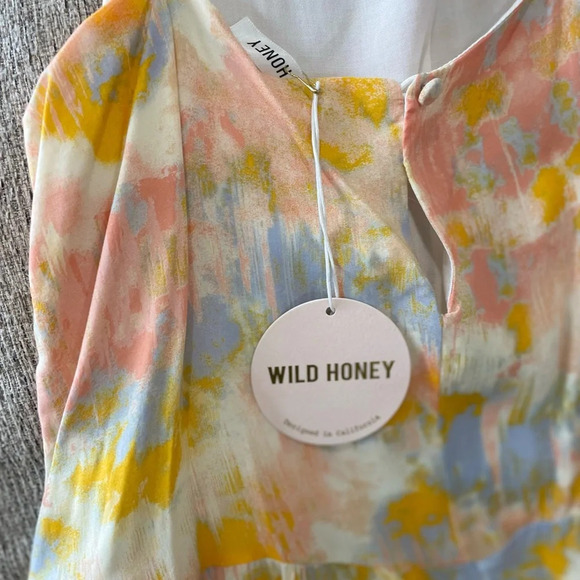 Wild Honey Boutique - Tie Dye Sleeveless Romper - Size Medium - NWT! - Picture 10 of 11